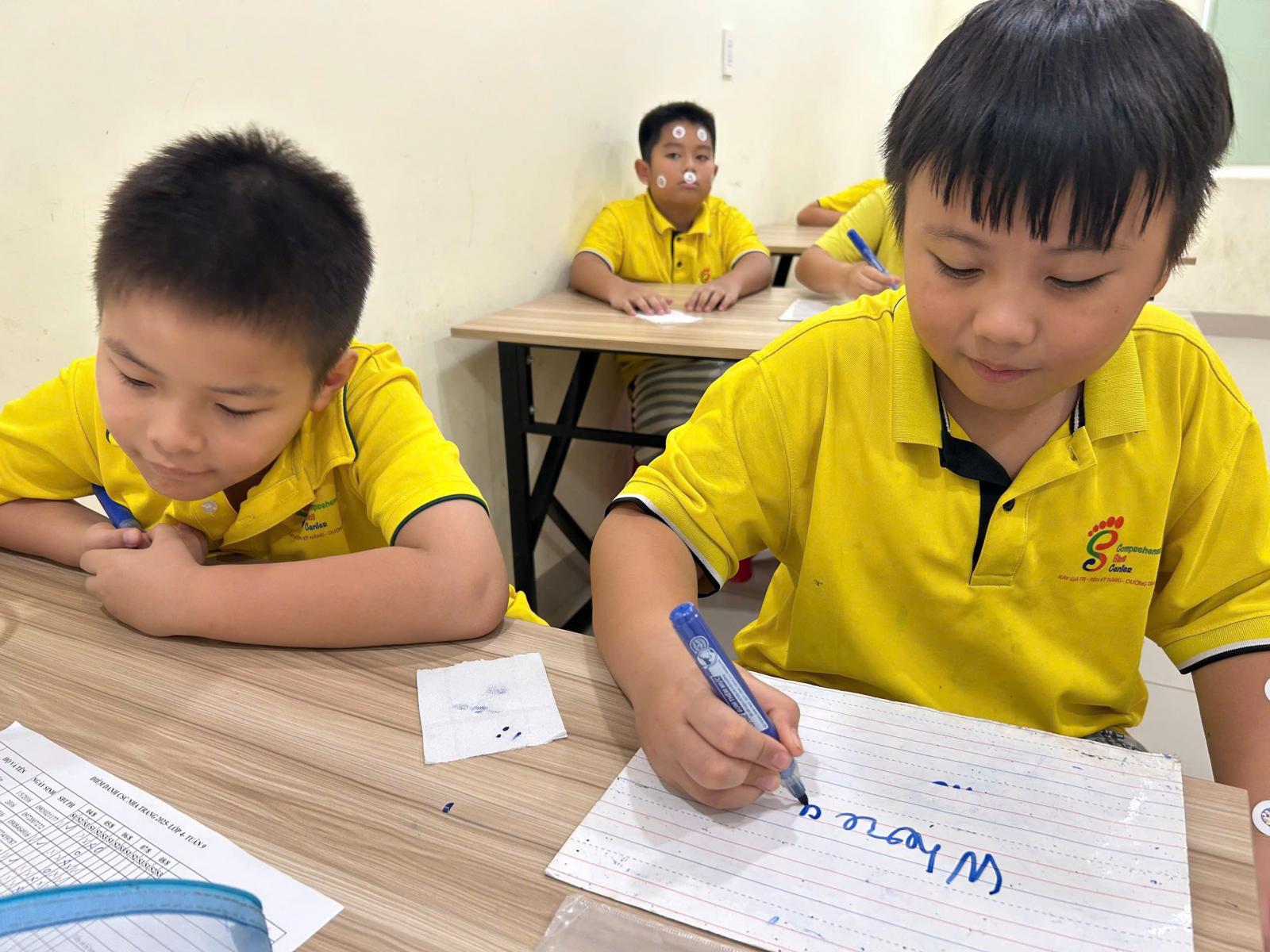 Một phần của hệ sinh thái bán trú hè tại Nha Trang và Buôn Ma Thuột